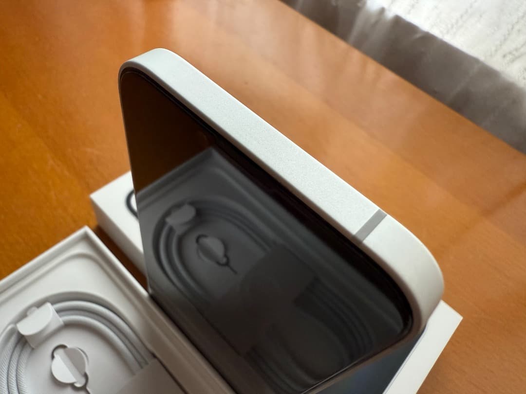 【美品】iPhone 16e 128GB ホワイト SIMフリーApple購入品