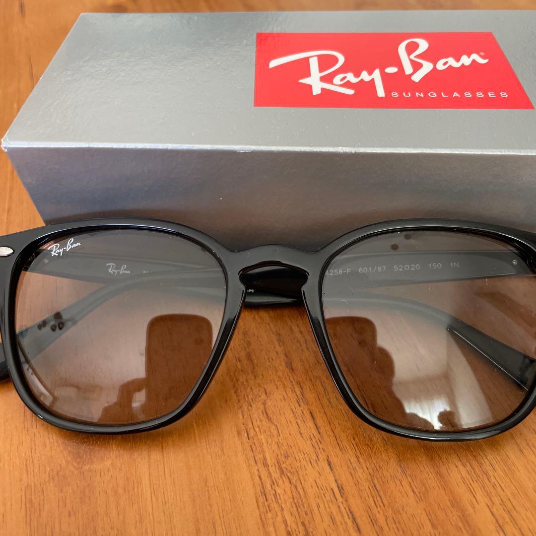 Ray-Ban ボストン型 偏光レンズサングラス ブラック