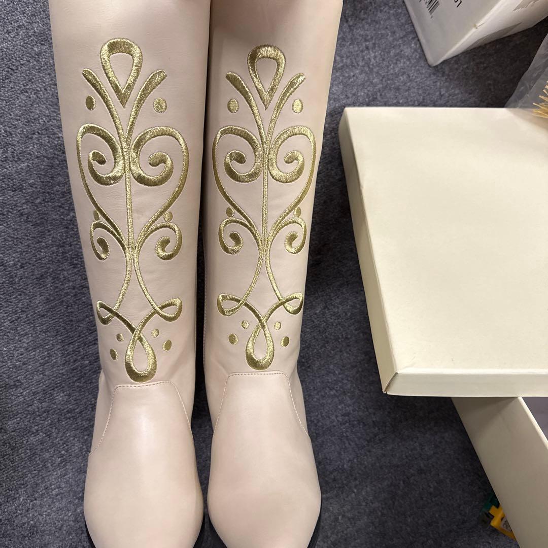 d*9様 【正規品】アナ　白ブーツ