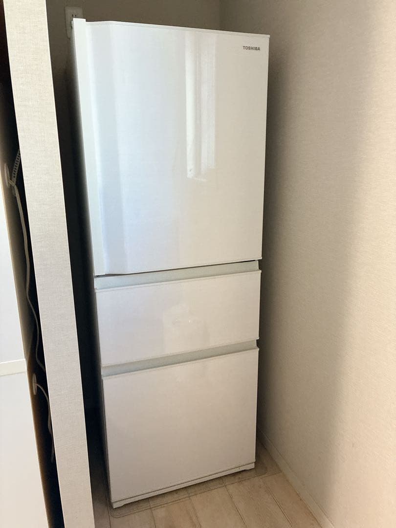 【3月発送】TOSHIBA GR-T33SC(WT) 冷蔵庫 326L 2022