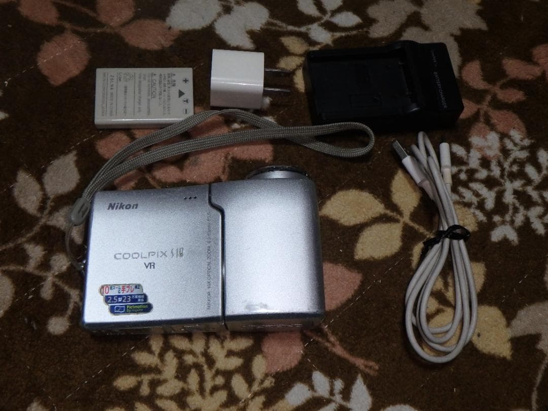 動作品 NIKON S10 COOLPIX デジタルカメラ 少し難