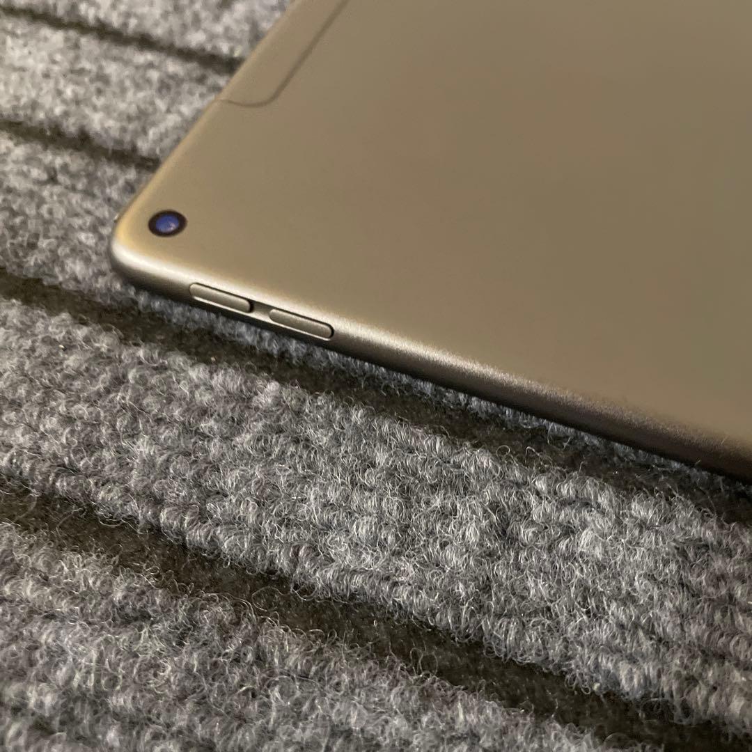 181 iPad Air3 3世代 256GB SIMフリー スペースグレイ