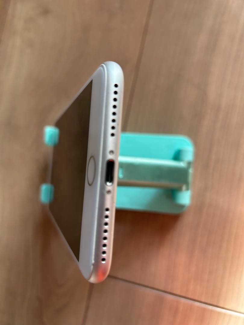 iPhone 8 Plus 本体 バッテリー100% 64GB SIMフリー