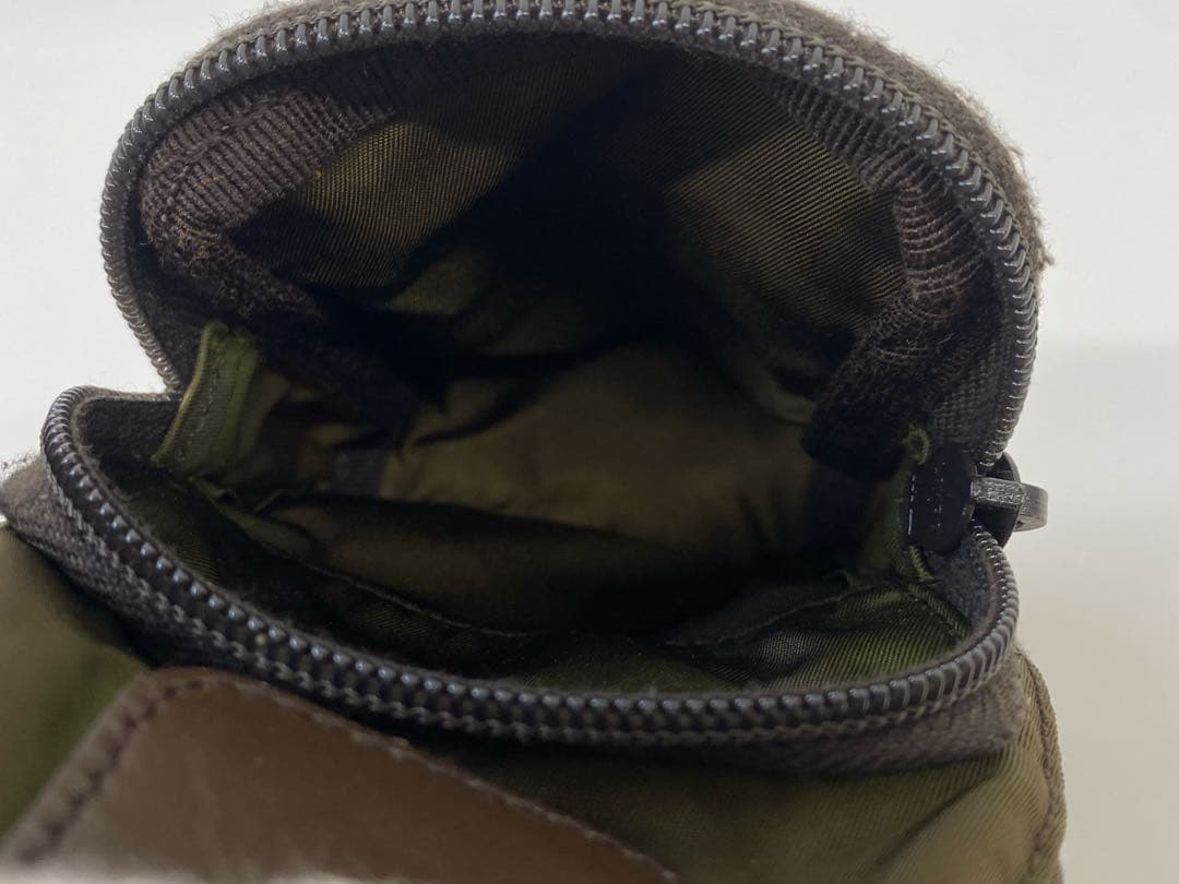 PRADA プラダ ブラウン メッセンジャーバッグ メンズバッグ