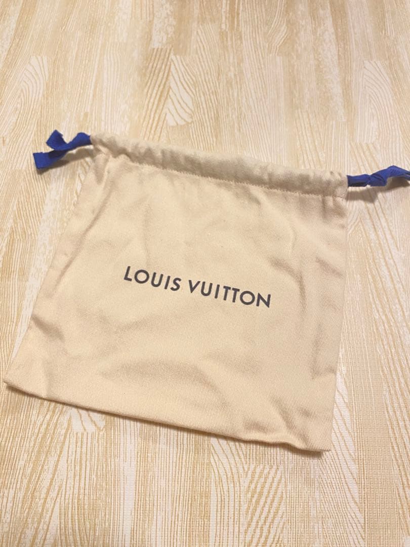 LOUIS VUITTON エピレザー ベルト