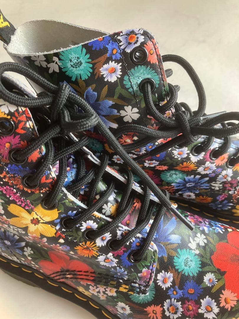 【未使用級】Dr.Martin　ドクターマーチン　花柄ブーツ US5 24cm