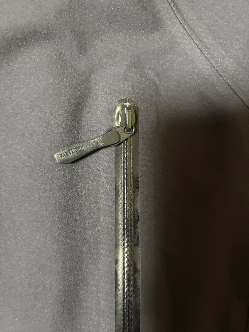 2023年モデル アークテリクス ベータジャケット　ブラックサファイア