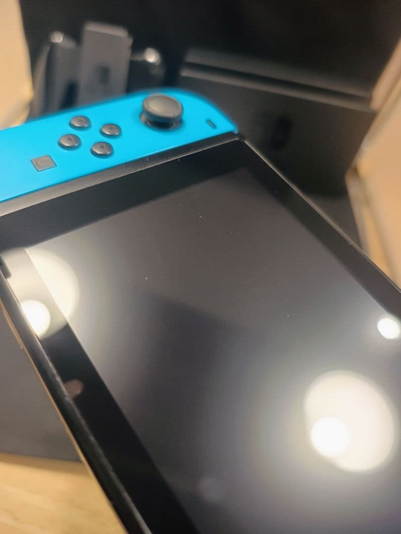 Nintendo Switch 本体一式　スイッチ付属品あり。