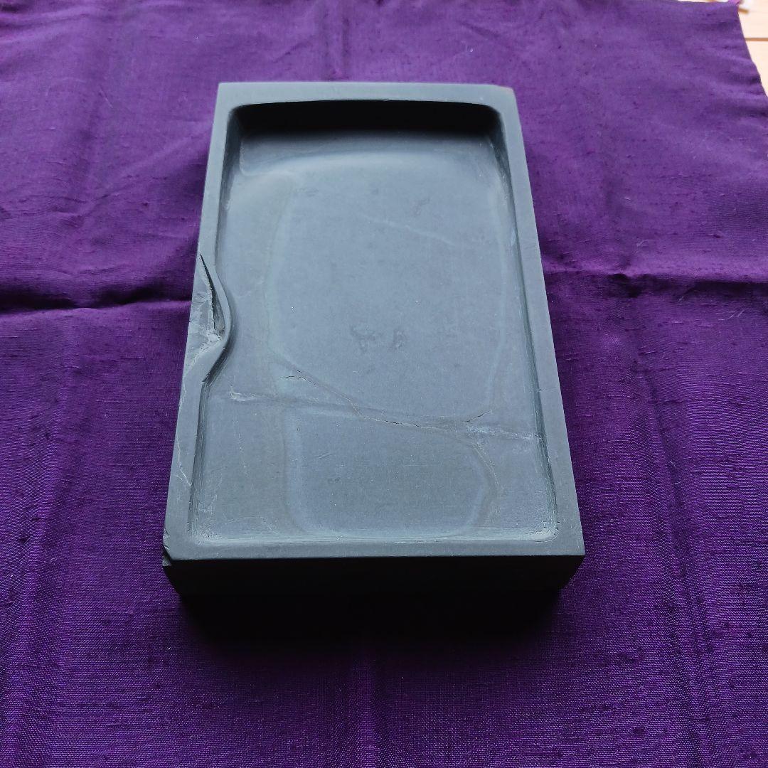 和硯　蒼龍石㉒　蒼白色の石紋