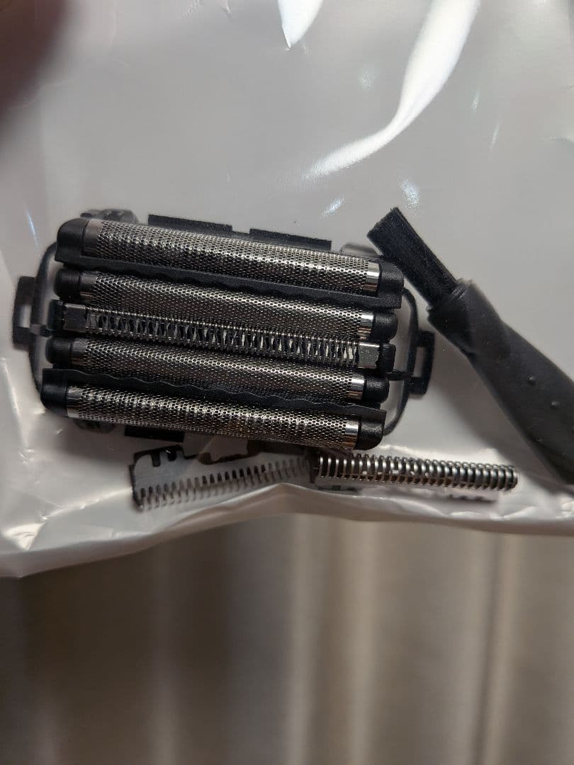 Panasonic ラムダッシュ　5枚刃　メンズシェーバー ES-LVG8