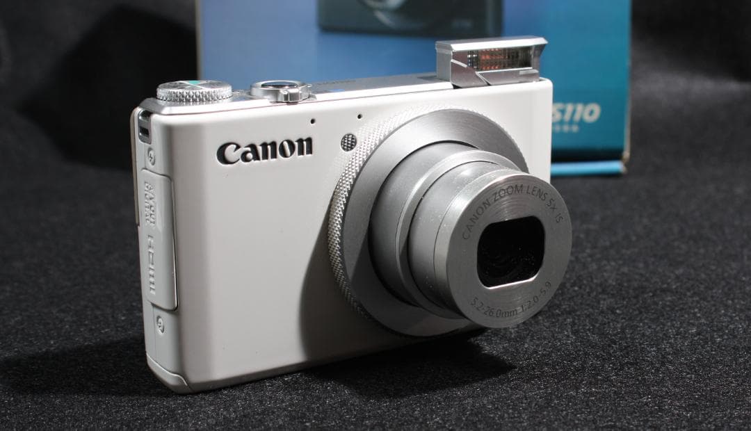 Canon PowerShot S110 ホワイト 本体と付属品