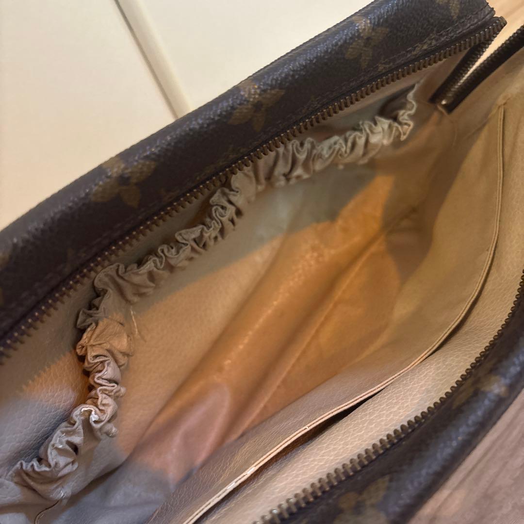 ルイヴィトン　LOUIS VUITTON ポーチ　クラッチバッグ