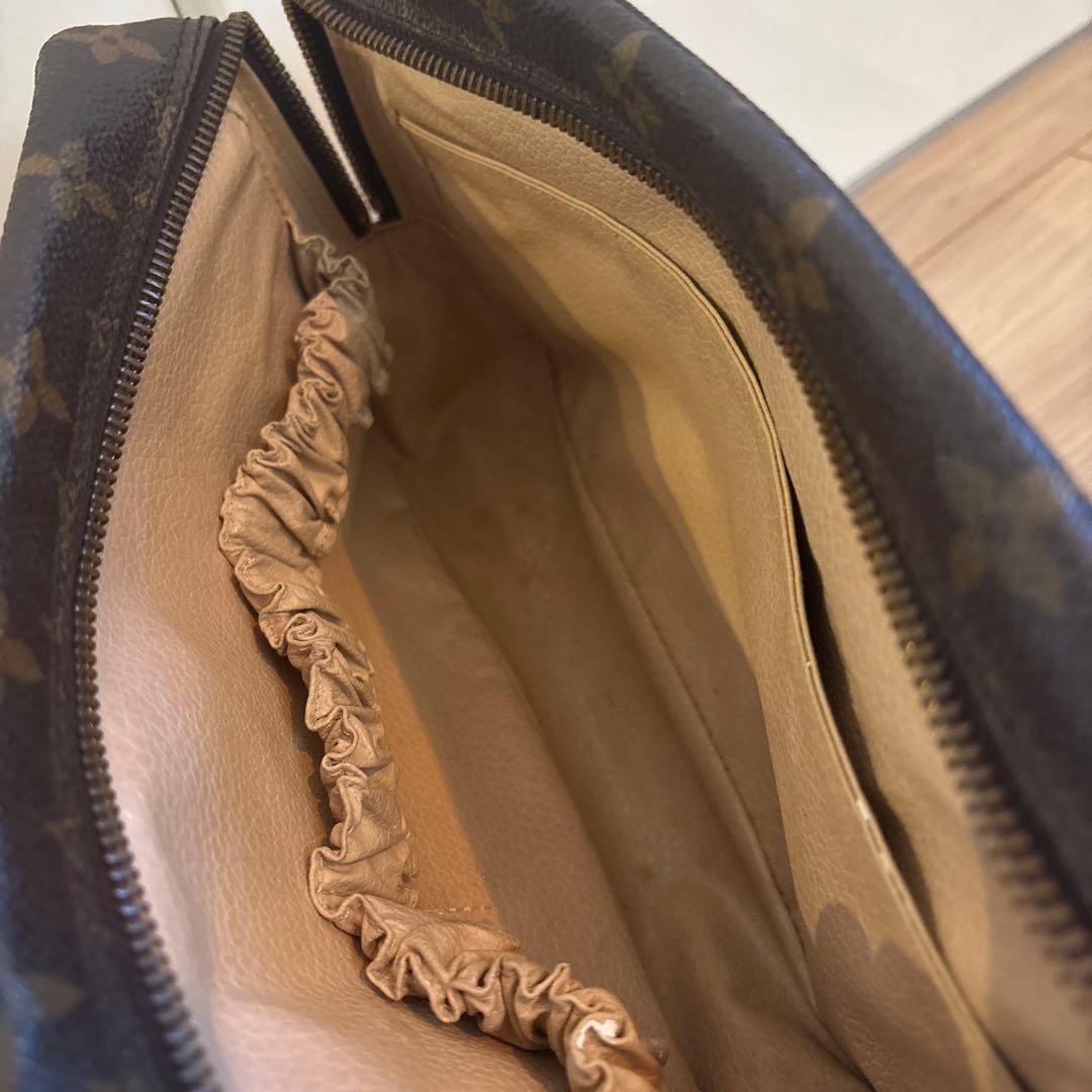 ルイヴィトン　LOUIS VUITTON ポーチ　クラッチバッグ