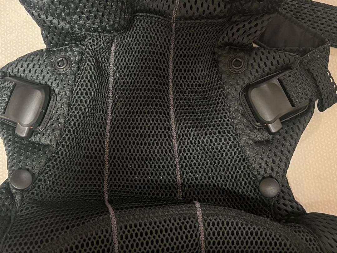 ☆美品☆早い者勝ち☆ベビービョルン ハーモニー ブラック