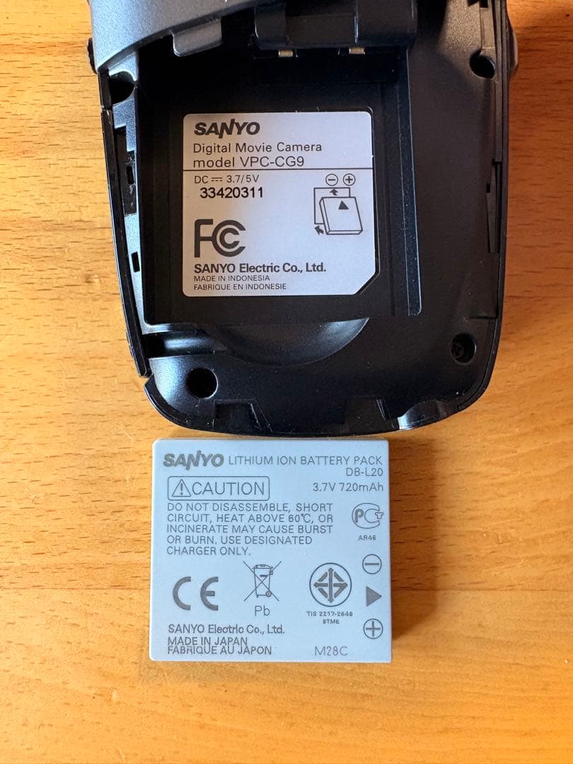 SANYO デジタルムービーカメラ　品番 VPC-CG9 Xacti