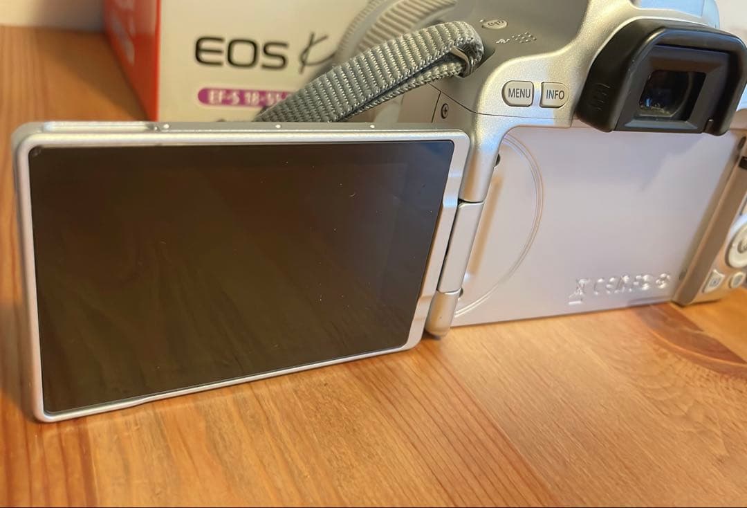 Canon キャノン EOS Kiss X9 シルバー