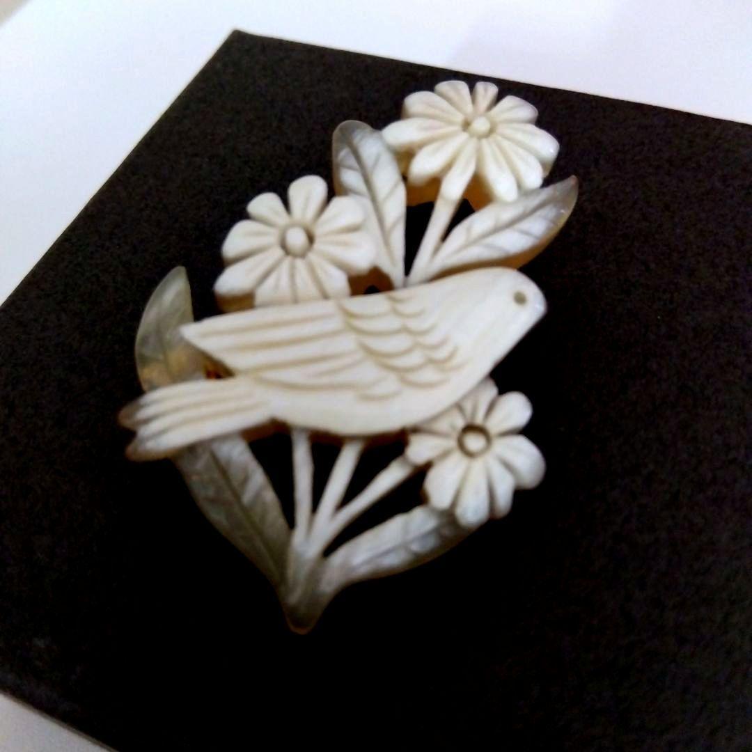 bisou* 水牛ブローチ