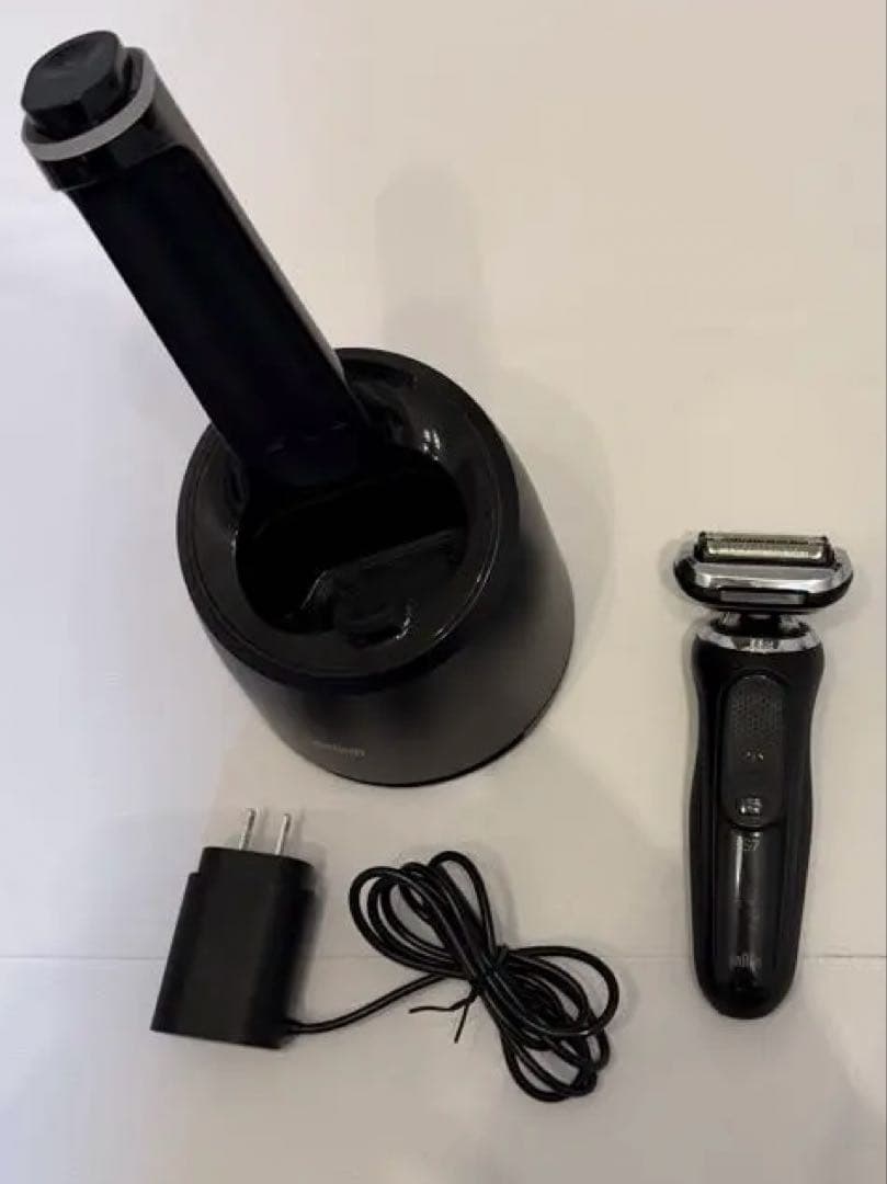 ブラウン　シリーズ７　ブラック　本体未使用　洗浄機使用品　電源コード