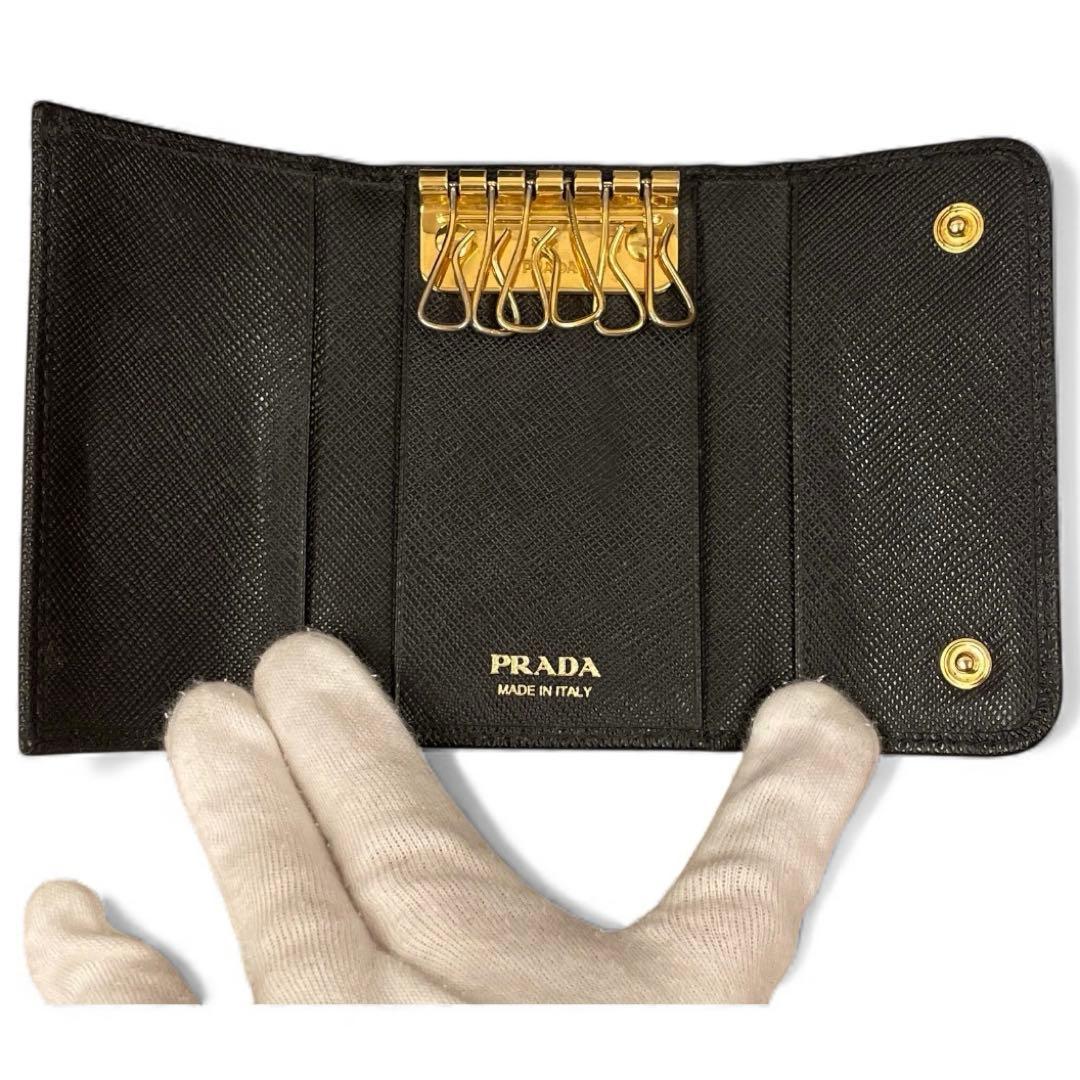 【極美品】PRADA キーケース 6連 サフィアーノレザー 黒 ゴールド金具