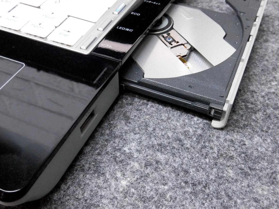 NEC LaVie LL565/LG6BK Windows Vista 動作品