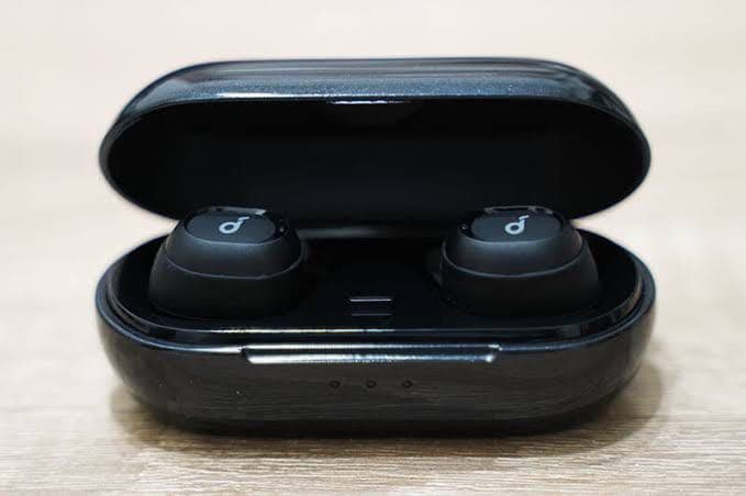 イヤホン Anker soundcore liberty neo