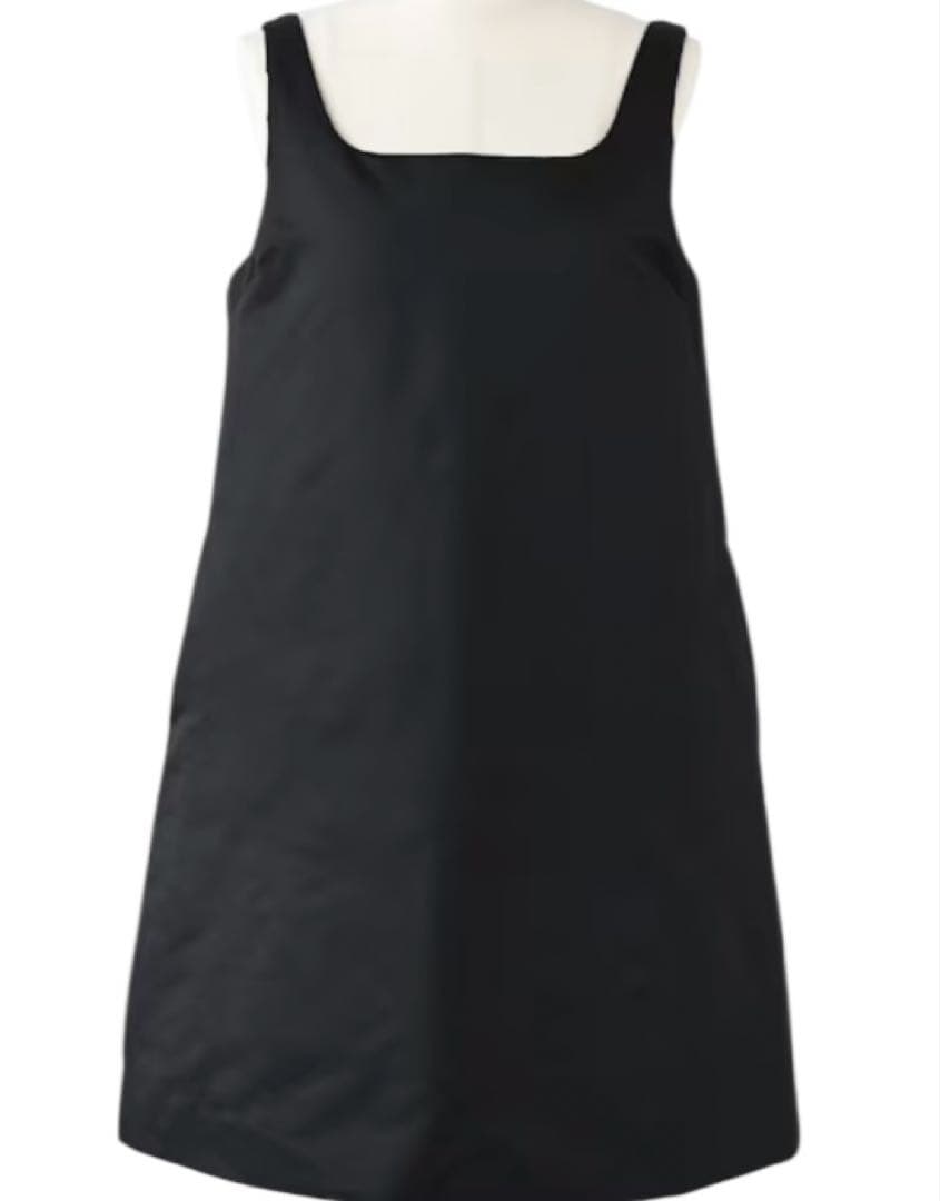 本日限定お値下げ美品TRÈFLE+1 トレフルプラスワン　パデットワンピース完売