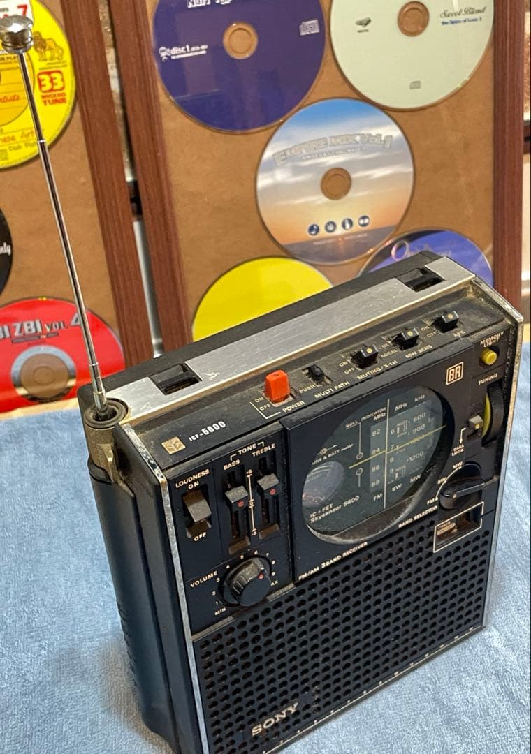 【ジャンク品】SONY ICF-5600 AM/FMラジオ 昭和レトロ