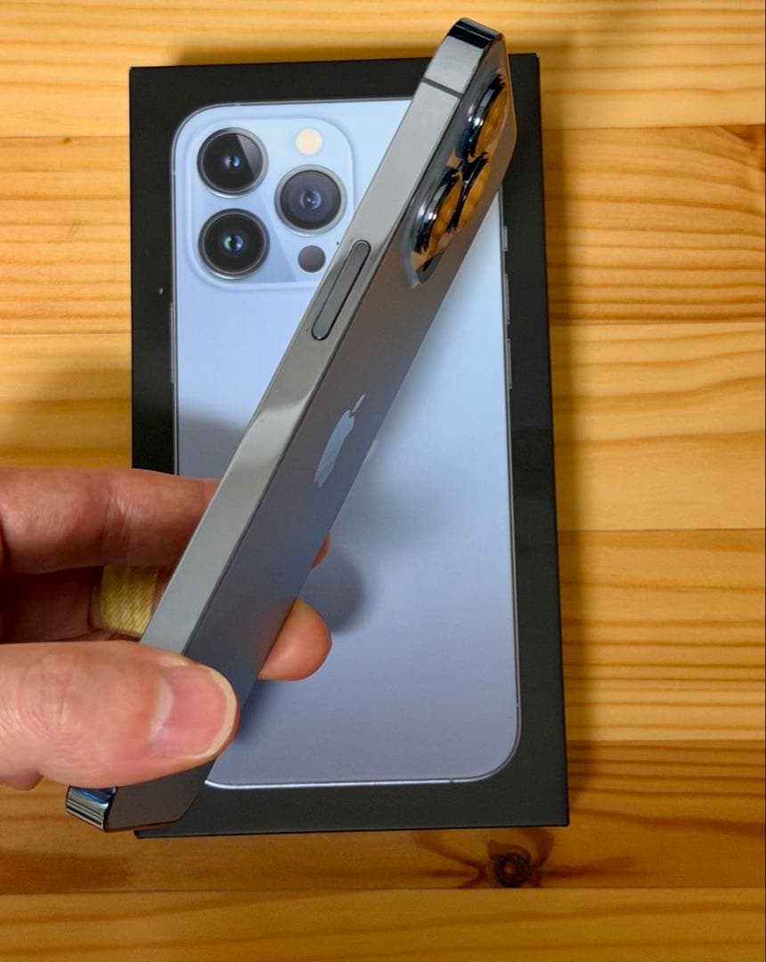 超美品　iPhone13Pro シエラブルー　128GB SIMフリー　箱つき