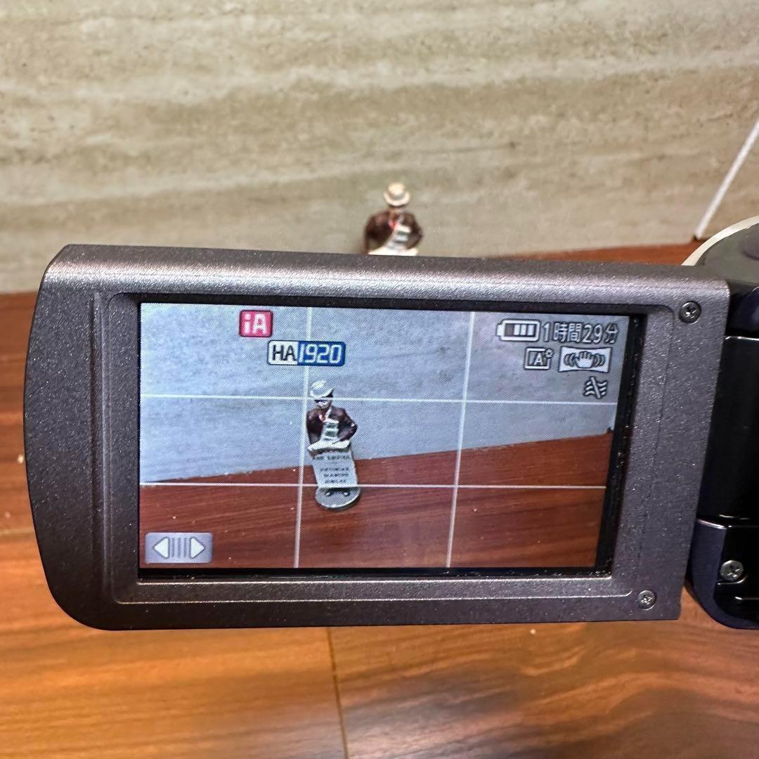 美品 動作確認済み Panasonic HC-V300M ビデオカメラ 0123