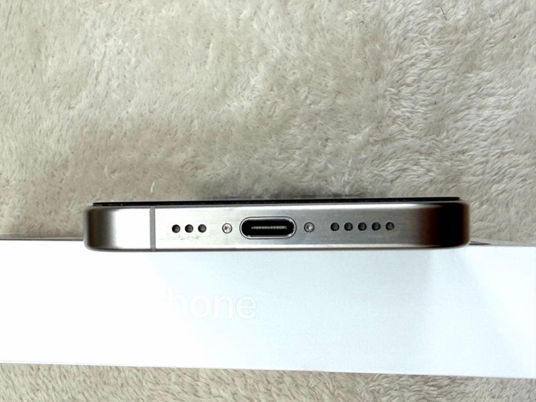 Apple iPhone 15Pro 125GB ホワイト本体