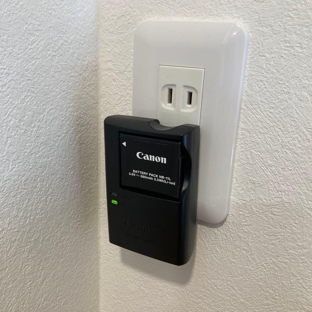 Canon IXY 100F コンパクトデジタルカメラ