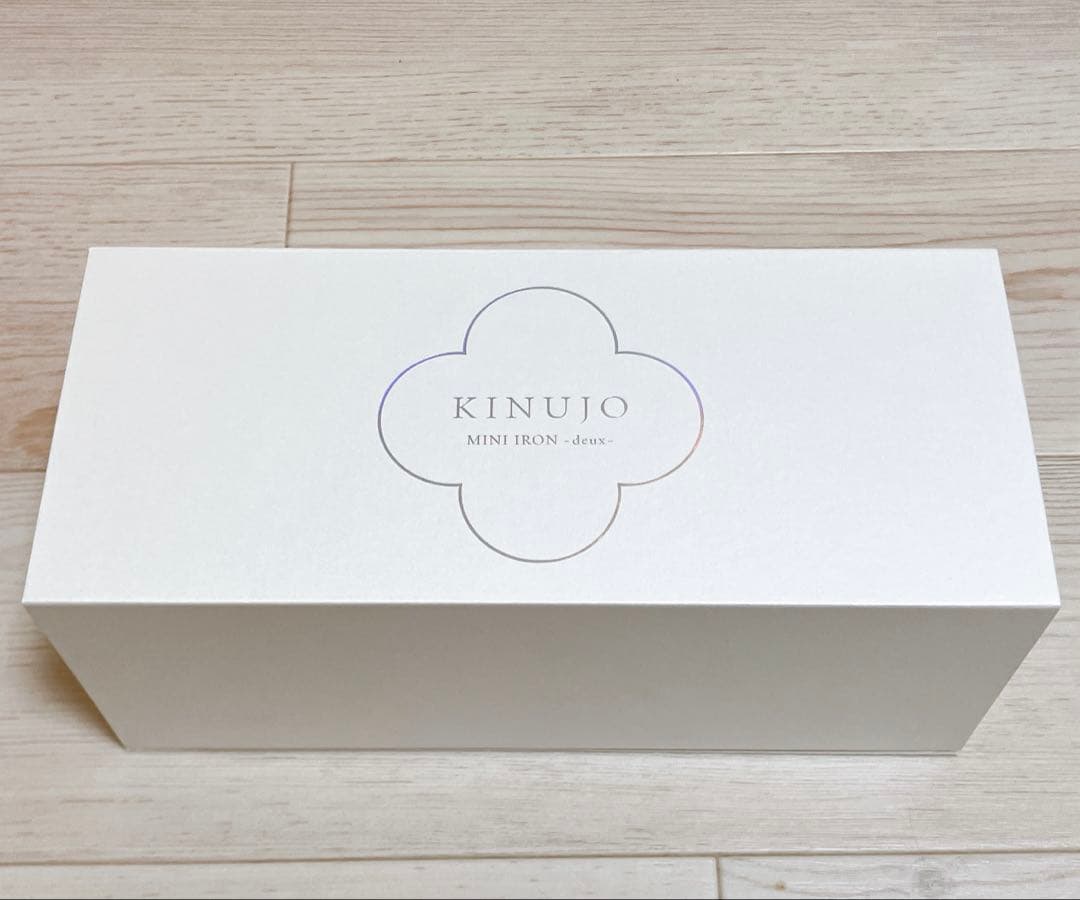 KINUJO ミニアイロン ホワイト　海外対応　deuxKM001 キヌジョ