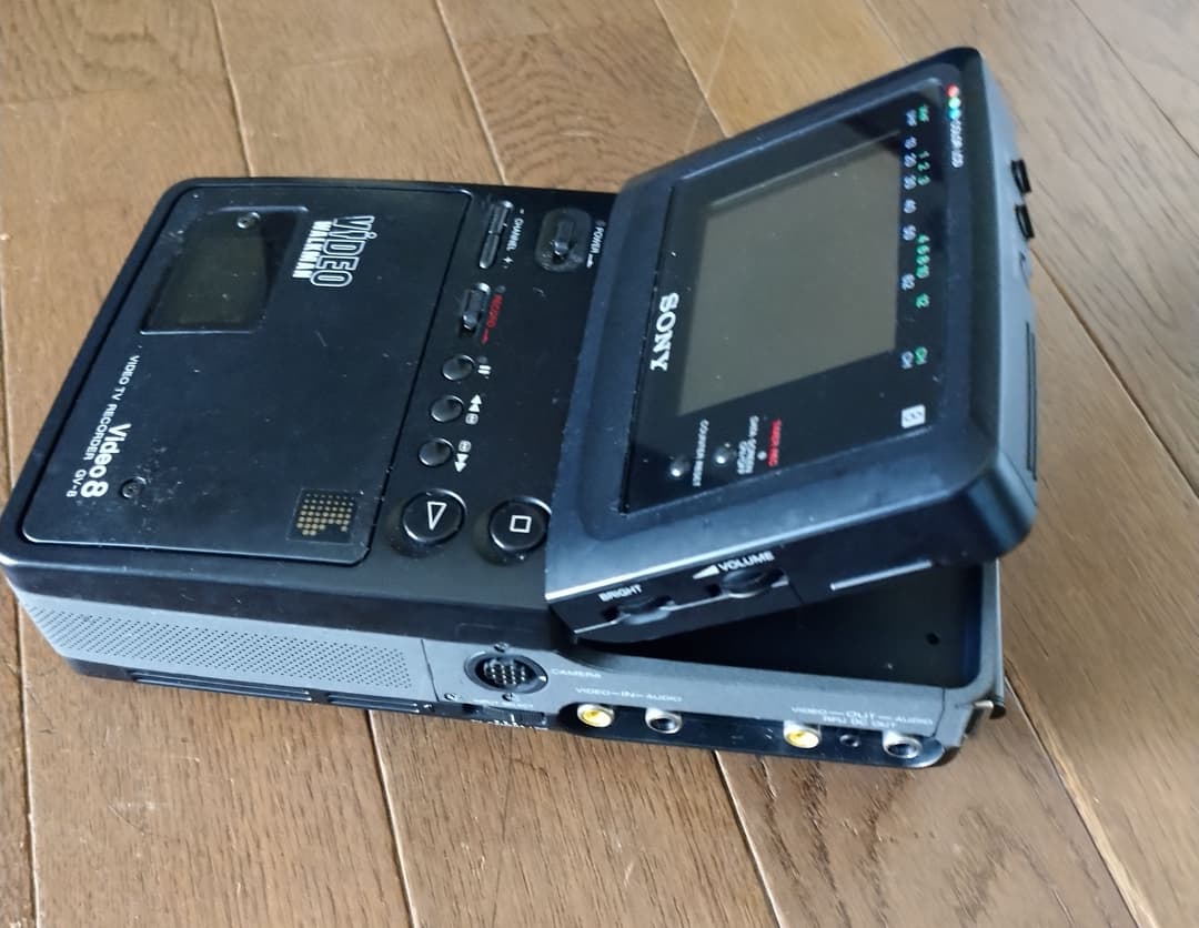 【SONY】 ビデオウォークマンGV-8 ジャンク品