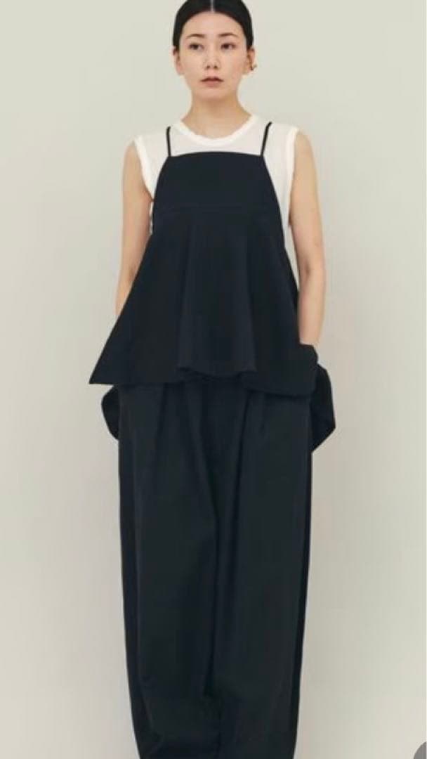 カレンソロジー　サッカーフレアキャミ　ブラック