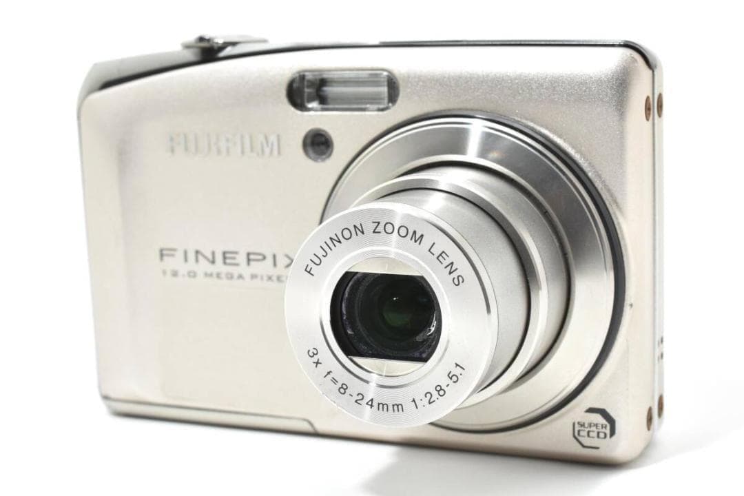 美品　FUJIFILM FinePix F50fd シルバー ＃A345
