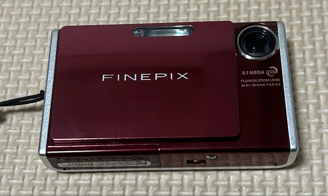 ジャンク　FUJIFILM FinePix Z3