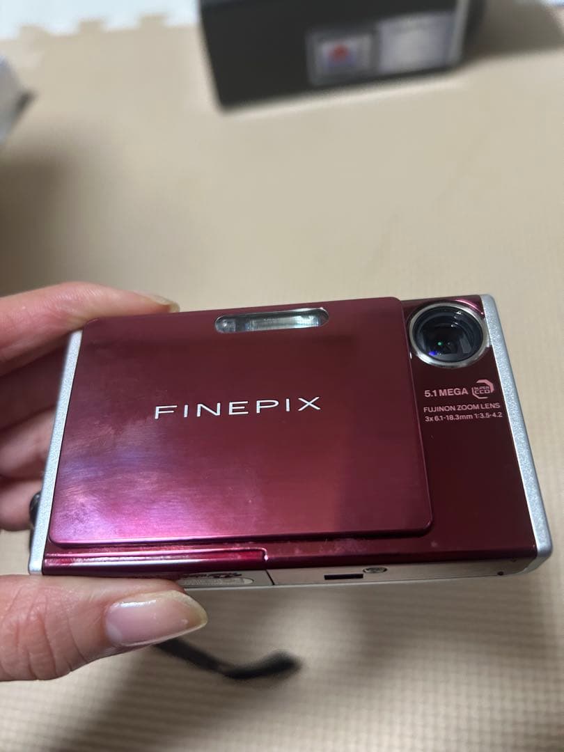 ジャンク　FUJIFILM FinePix Z3