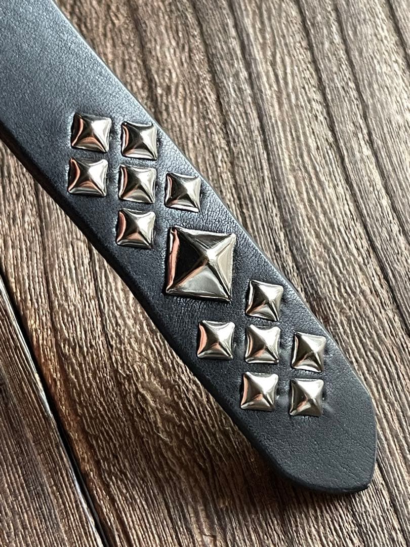 スタッズナローロングベルト　シルバー　ミッスーリ　HTC CALEE