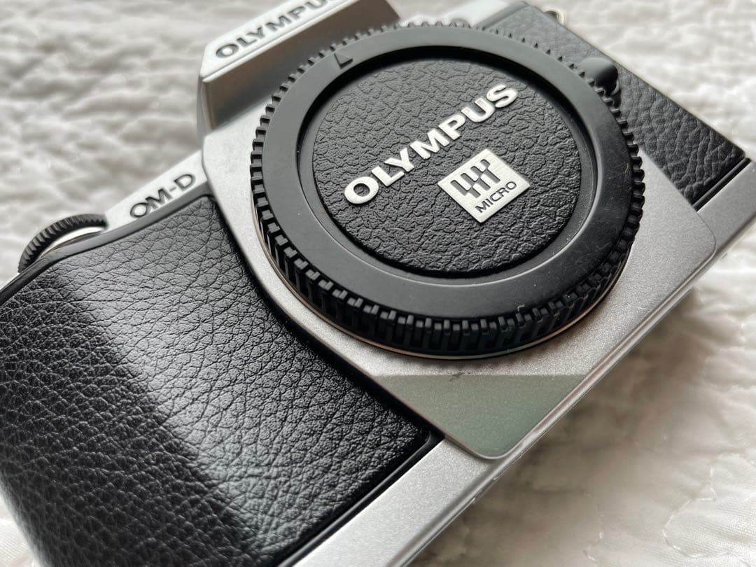 【ジャンク】OLYMPUS OM-D E-M5