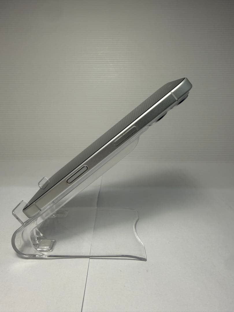 iPhone16 128GB ホワイト 海外版 SIMフリー 残債無し 超美品