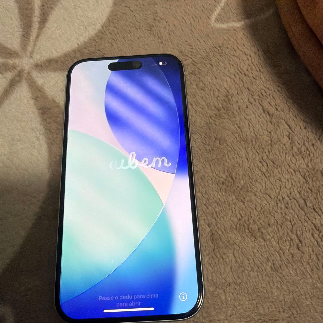 Apple iPhone 15 128Gホワイト 本体　早い者勝ち