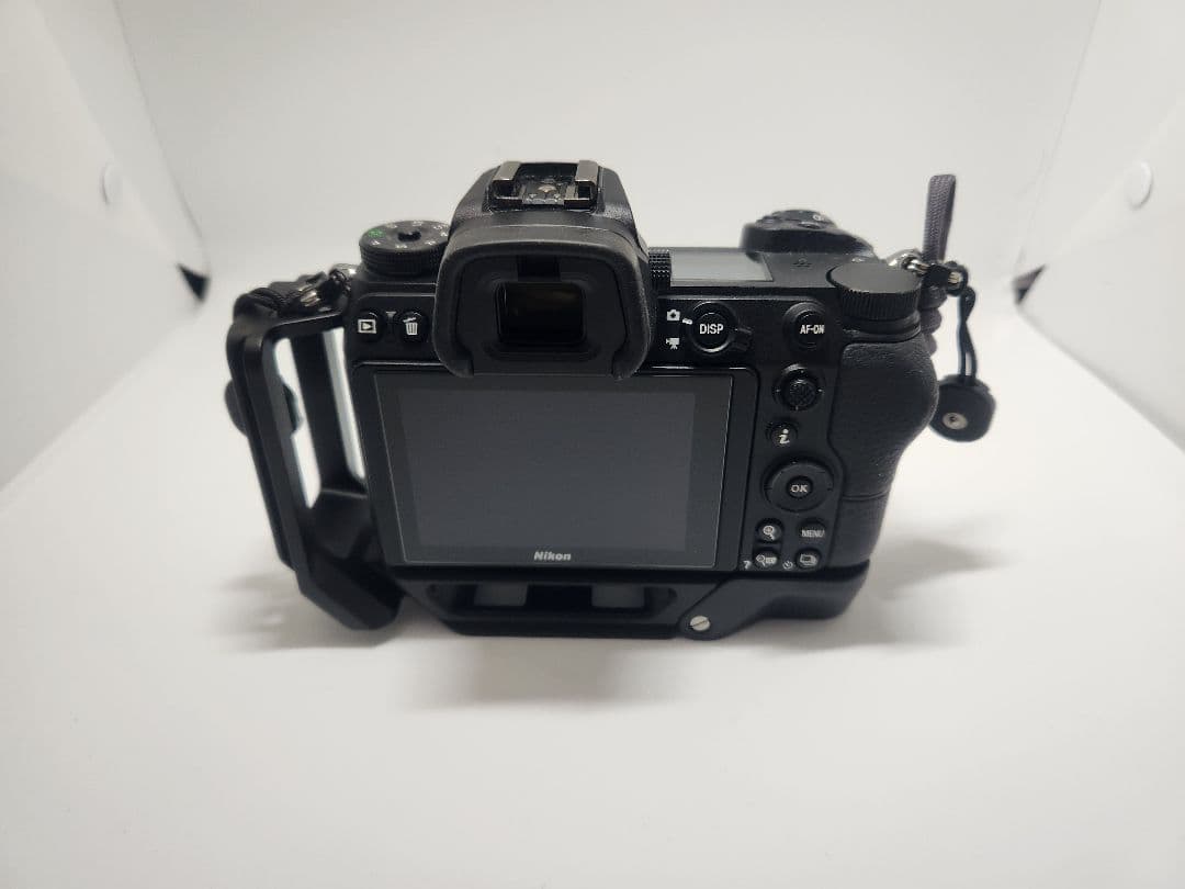 Nikon Z6　純正エクステンドグリップ/縦位置ブラケット付き