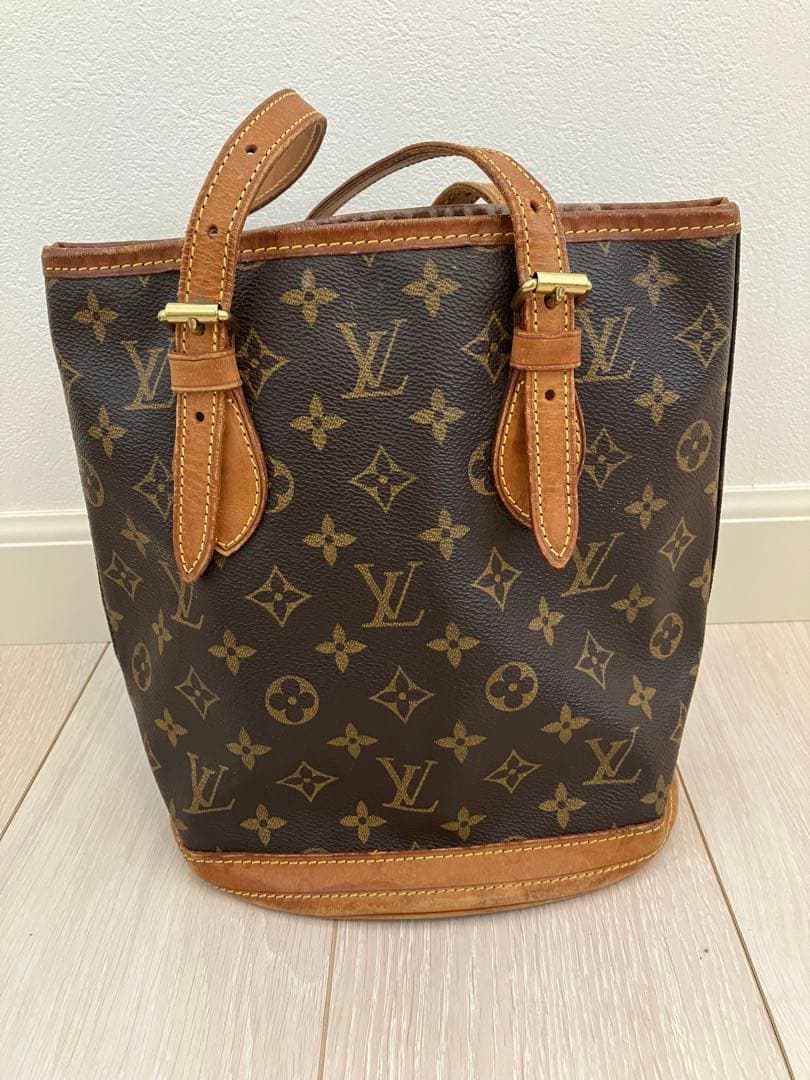 ルイ・ヴィトンのモノグラム プチ・バケット