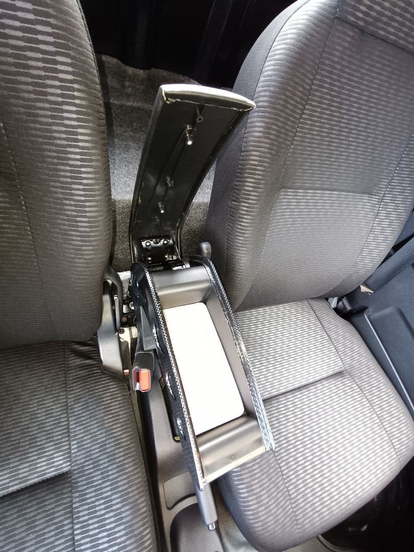 ハイゼットジャンボ　S500P／S510P専用　アームレスト　肘掛け　カーボン調