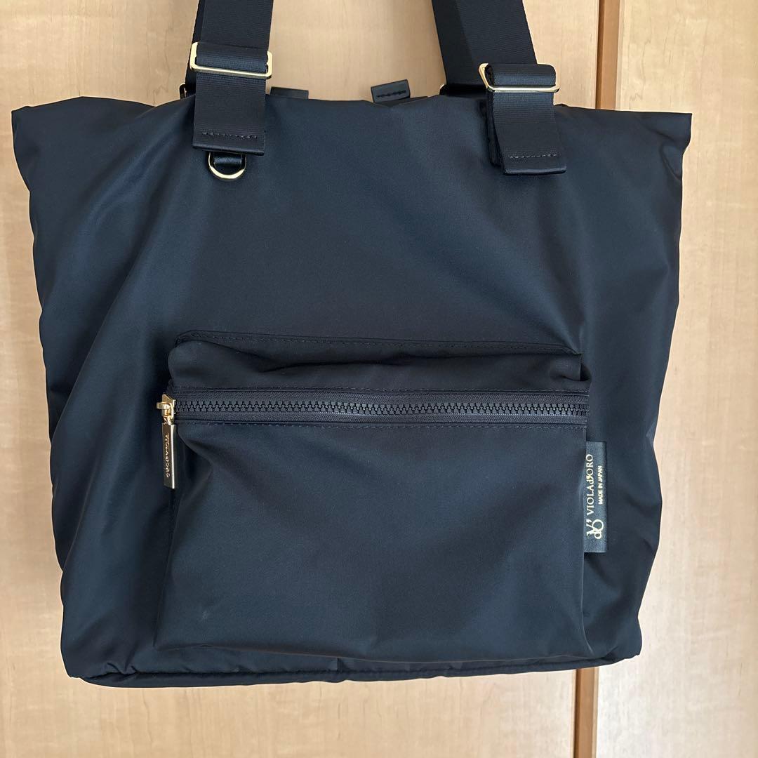 ヴィオラドーロ　ブラックナイロンリュック