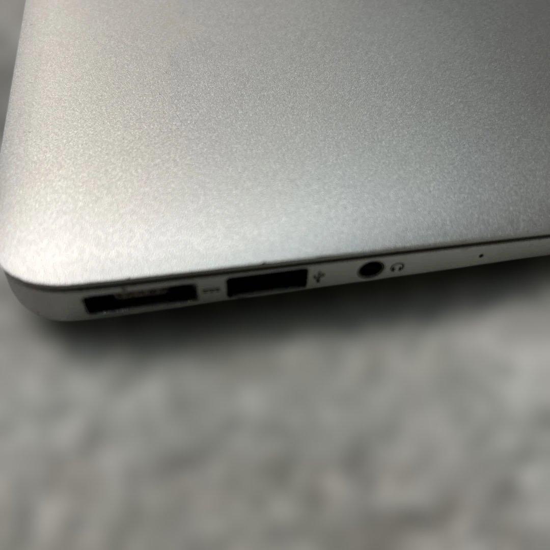 Apple MacBook Air A1465 シルバー