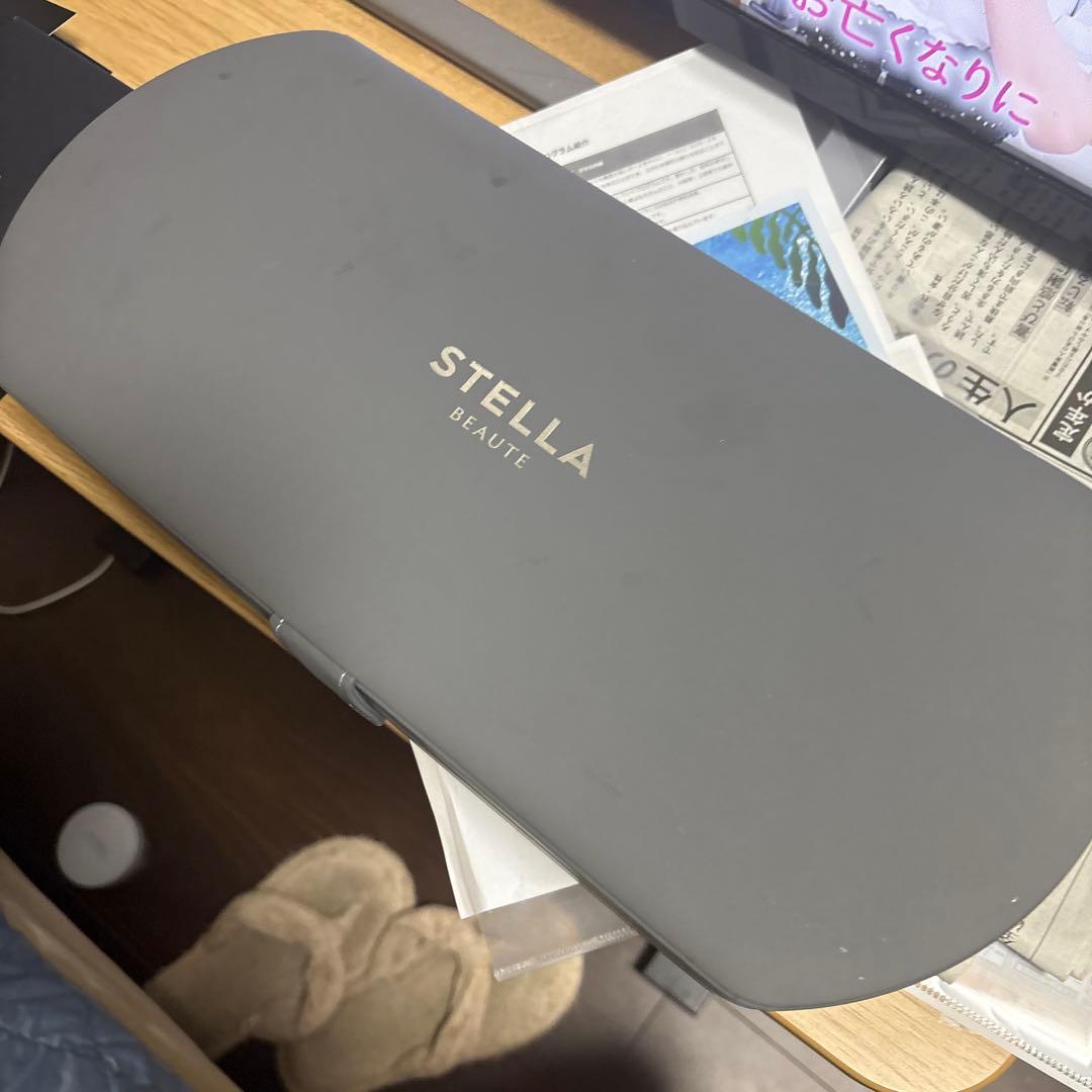 STELLA IPL and L E D美顔器 充電器付き　保証書つき