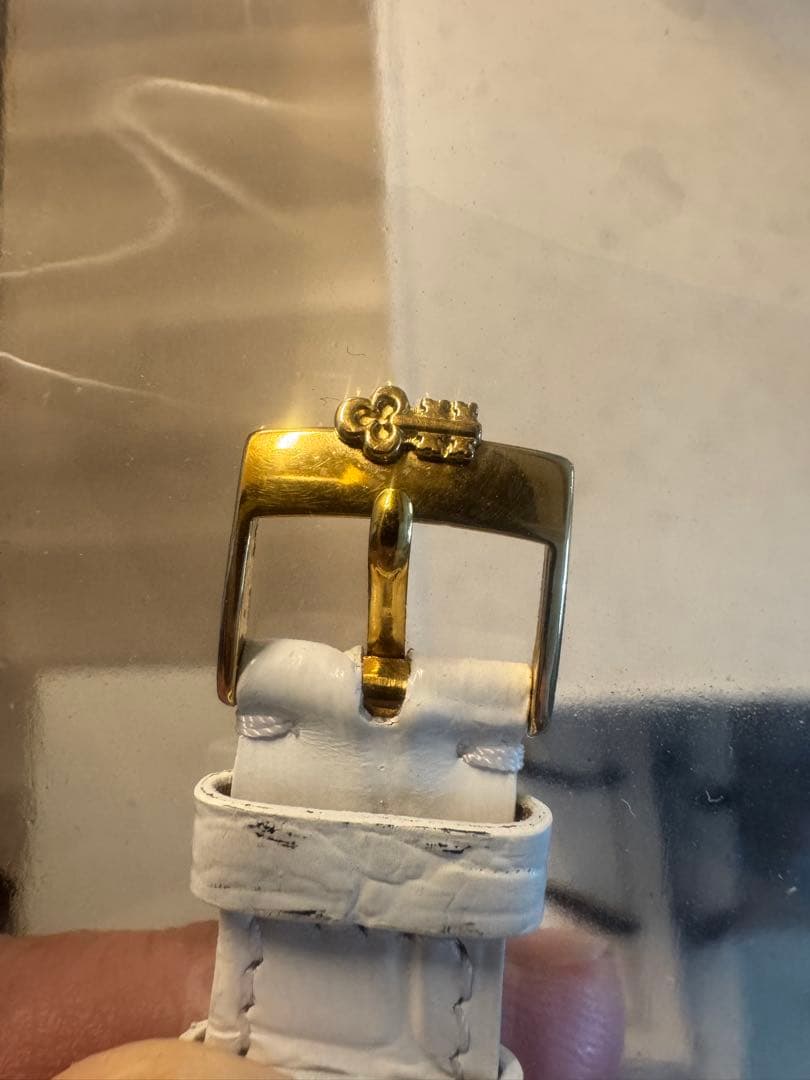 CORUM ゴールド ホワイトレザー 時計　 動きません。金に換算で