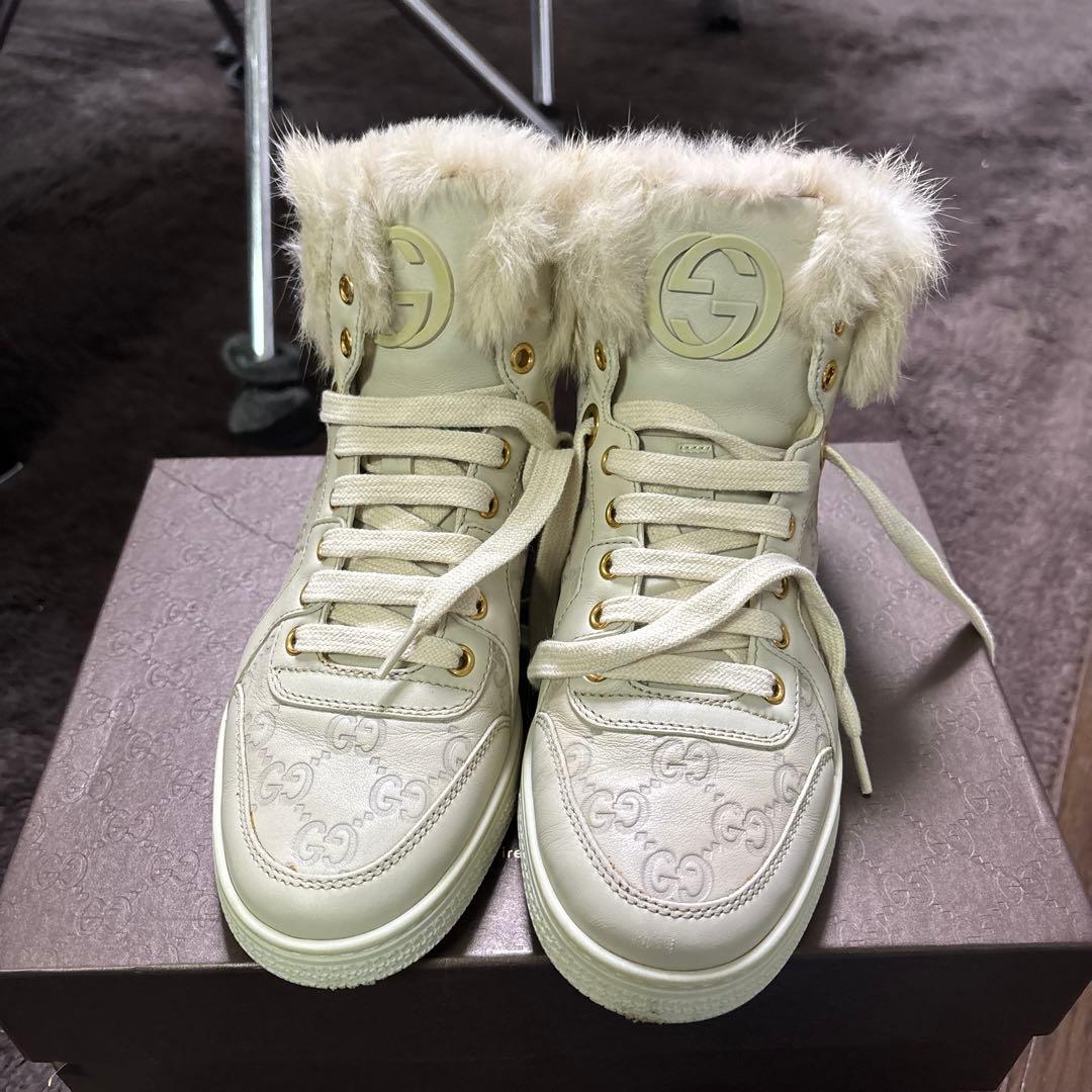 Gucci ファー付きハイカットスニーカー
