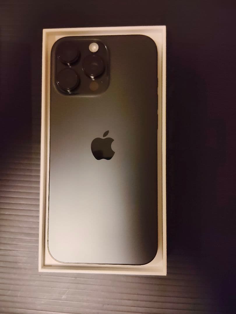 Apple iPhone 16 Pro Max 本体